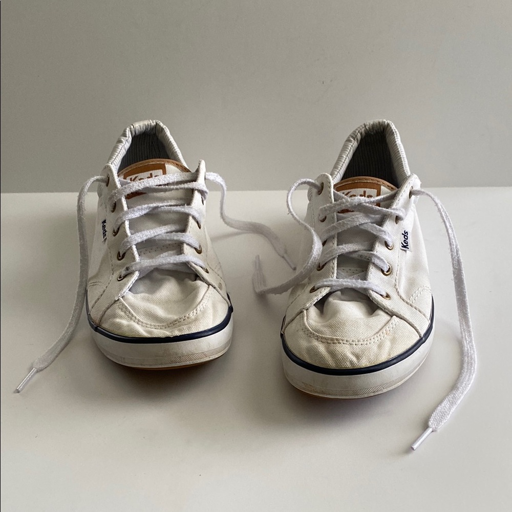 Women’s White Keds Sneakers Dream Foam Memory Sole Size 8